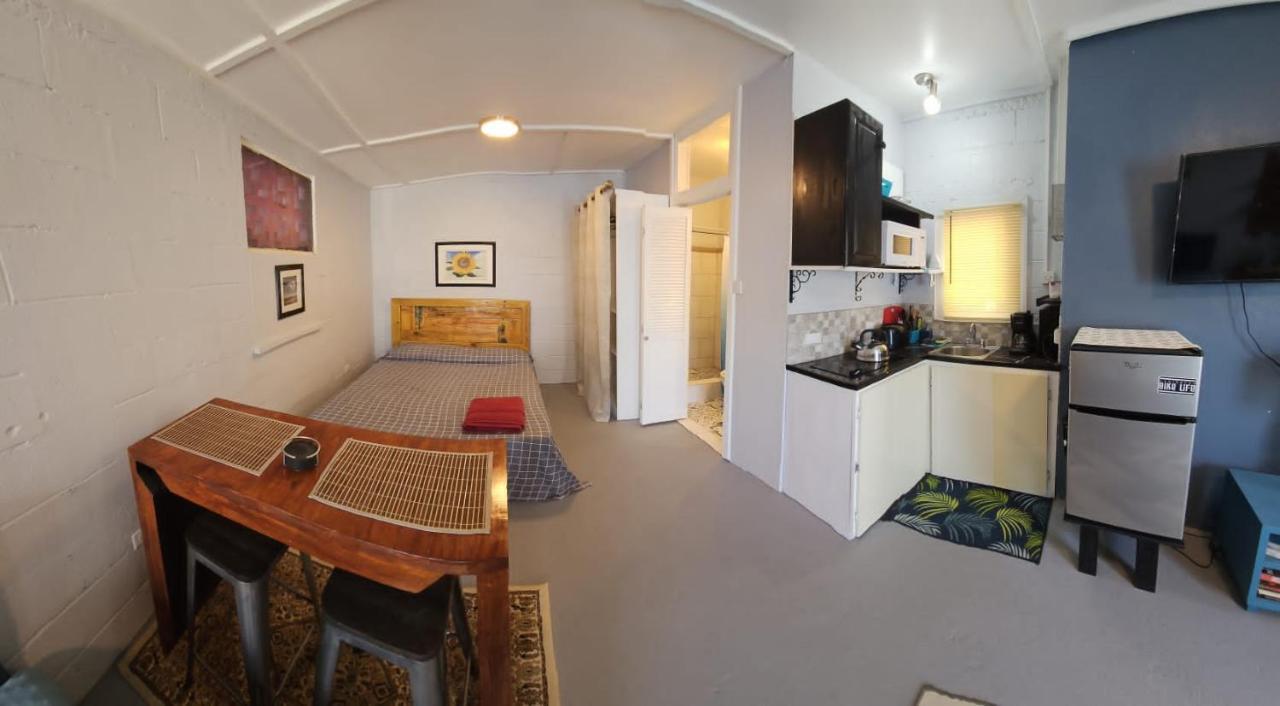 Ferienwohnung Gloria'S Mini Hideaway Christchurch Exterior foto