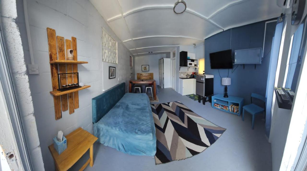 Ferienwohnung Gloria'S Mini Hideaway Christchurch Exterior foto